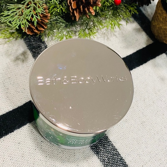 Vanilla Bean Noel 3 Wick Candle Bath & Body Works - Picture 3 of 5